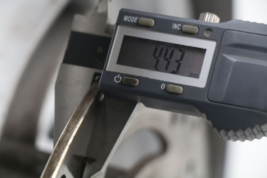 photo de CERCHIO ANTERIORE APRILIA ATLANTIC 125 (2003 - 2009) - Dettaglio del componente