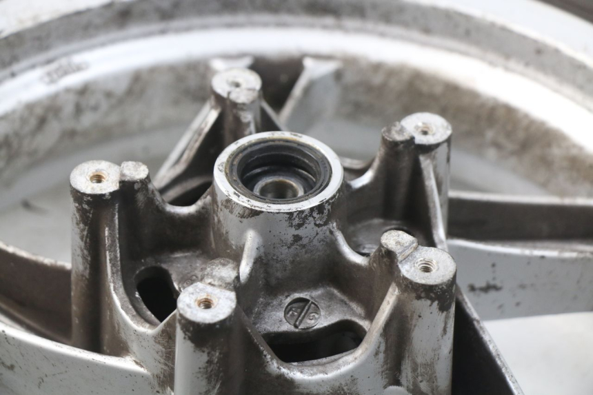 photo de CERCHIO ANTERIORE APRILIA ATLANTIC 125 (2003 - 2009) - Altra angolazione