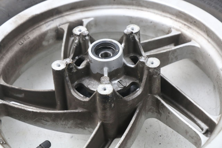 photo de CERCHIO ANTERIORE APRILIA ATLANTIC 125 (2003 - 2009) - Stato della superficie e materiale