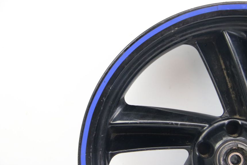 photo de CERCHIO ANTERIORE APRILIA ATLANTIC 500 (2002 - 2003) - Dettagli dei punti di fissaggio