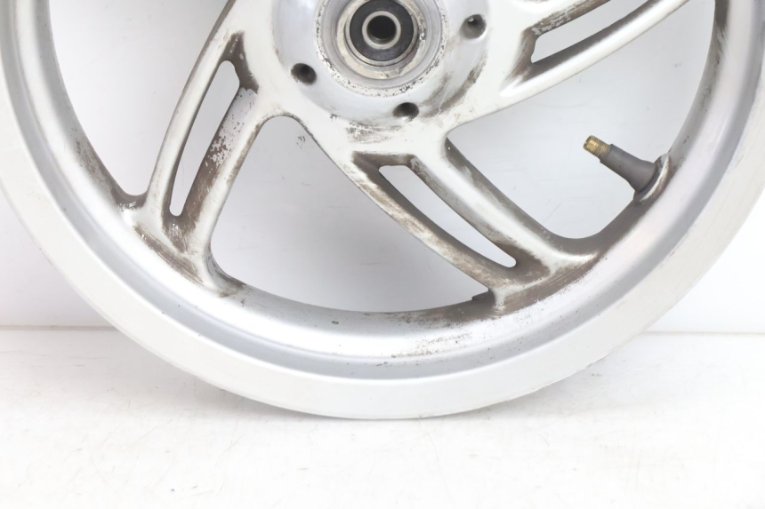 photo de CERCHIO ANTERIORE APRILIA ATLANTIC S 125 (2010 - 2013) - Zoom sullo stato d'uso