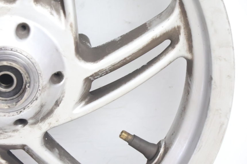 photo de CERCHIO ANTERIORE APRILIA ATLANTIC S 125 (2010 - 2013) - Dettagli dei punti di fissaggio