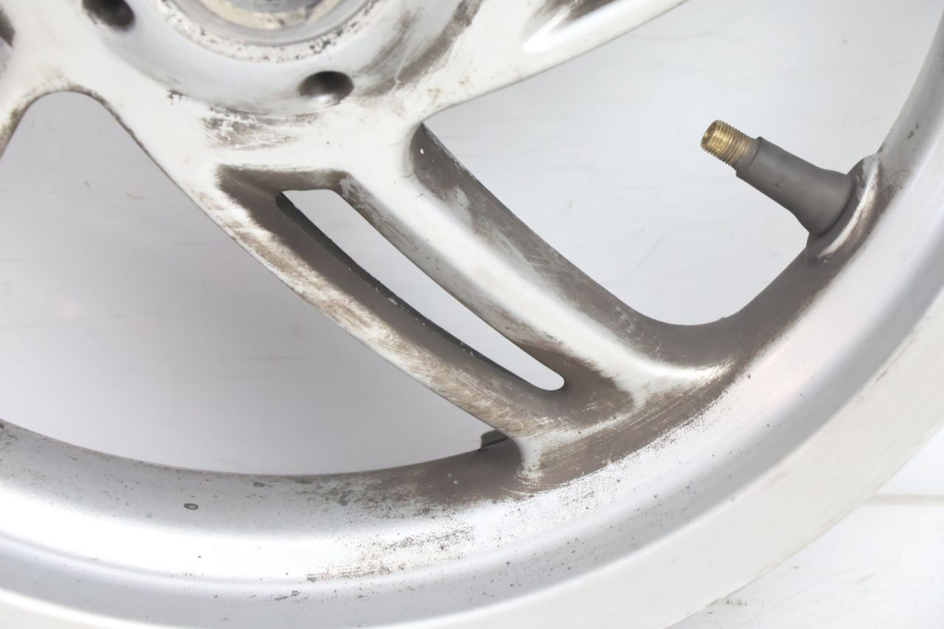 photo de CERCHIO ANTERIORE APRILIA ATLANTIC S 125 (2010 - 2013) - Stato della superficie e materiale