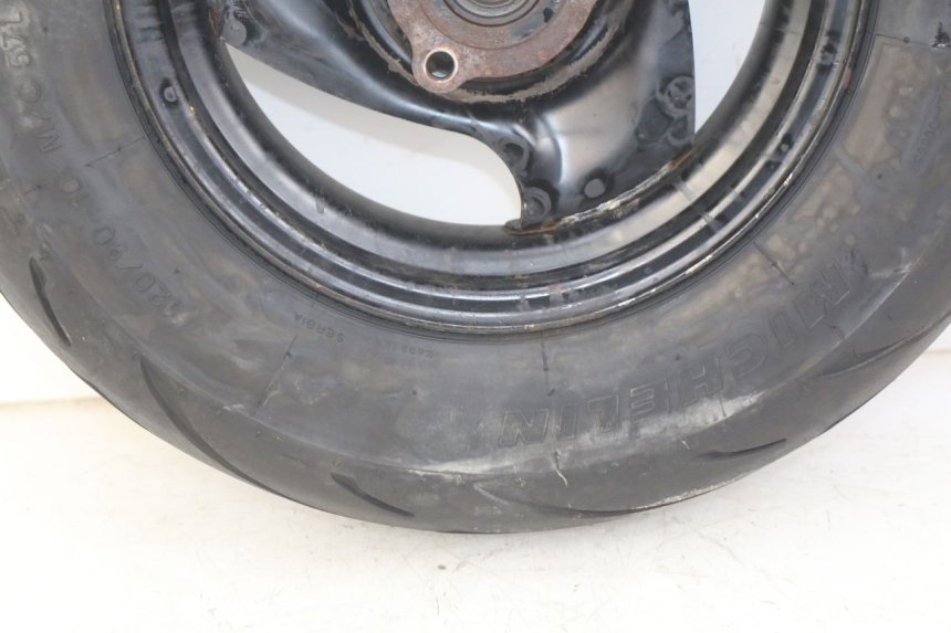 photo de CERCHIO ANTERIORE PGO BIG MAX 50 (2001 - 2009) - Zoom sui componenti