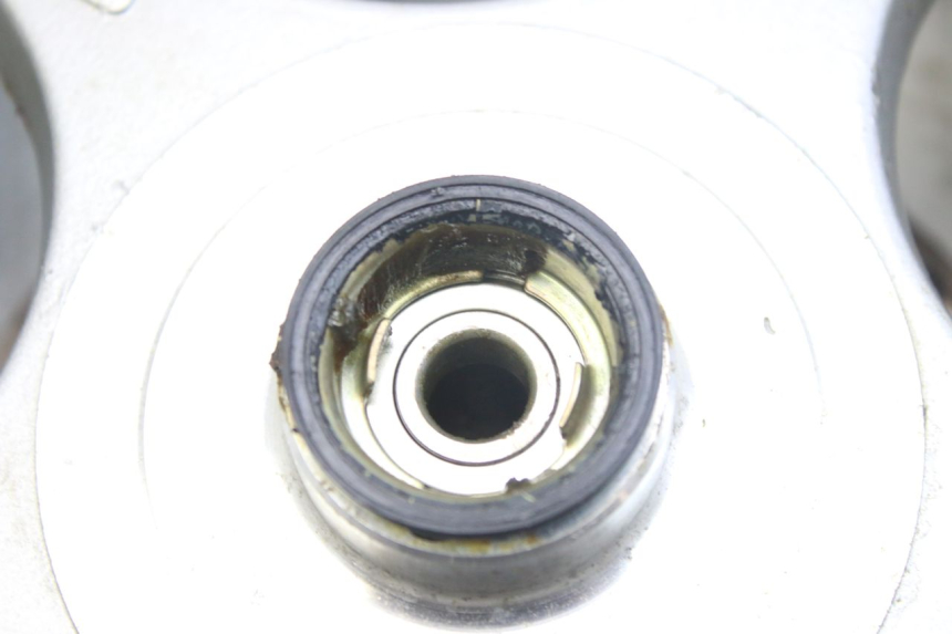 photo de CERCHIO ANTERIORE WILDLANDER BISCUIT 125 (2004 - 2010) - Zoom sullo stato d'uso