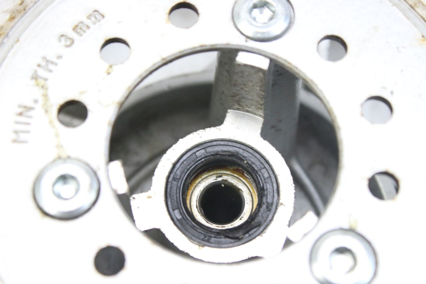 photo de CERCHIO ANTERIORE WILDLANDER BISCUIT 125 (2004 - 2010) - Dettagli dei punti di fissaggio