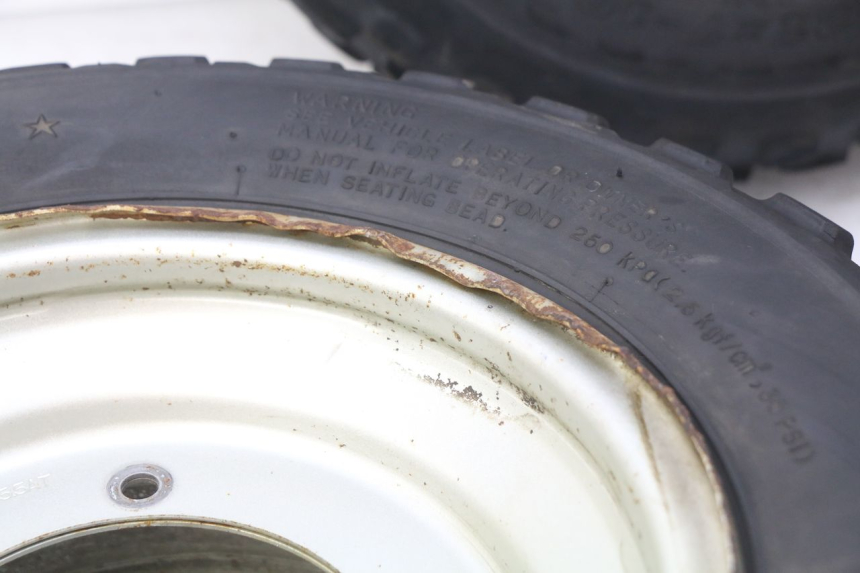 photo de CERCHIO ANTERIORE YAMAHA BLASTER 200 (2003 - 2007) - Marcature e riferimenti originali