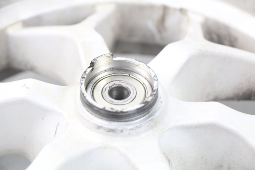 photo de CERCHIO ANTERIORE MBK BOOSTER SPIRIT 50 (2004 - 2017) - Dettagli dei punti di fissaggio