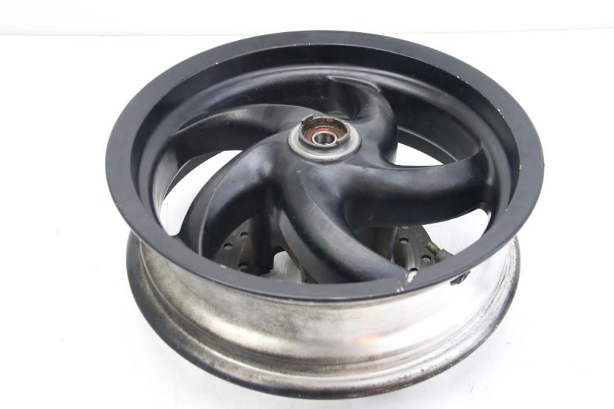 photo de CERCHIO ANTERIORE DERBI BOULEVARD 50 (2009 - 2006) - Zoom sullo stato d'uso