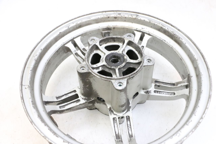 photo de CERCHIO ANTERIORE SUZUKI BURGMAN EXECUTIVE ABS 650 (2006 - 2012) - Stato della superficie e materiale