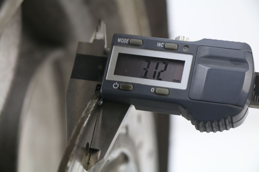 photo de CERCHIO ANTERIORE ERIDER CARGO 1 (2009 - 2018) - Primo piano tecnico