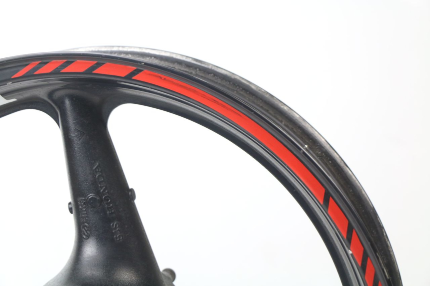 photo de CERCHIO ANTERIORE HONDA CBR 929 RR FIREBLADE 900 (2000 - 2001) - Altra vista dell'articolo