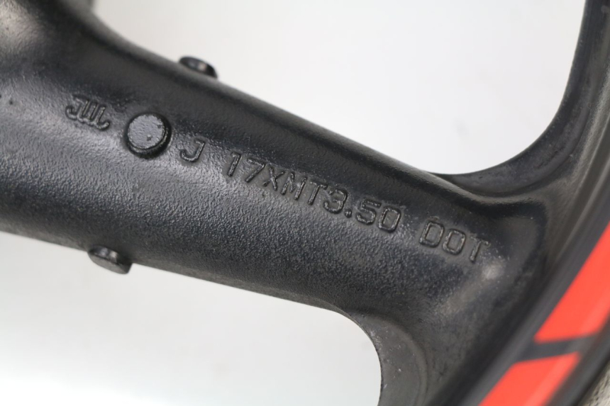 photo de CERCHIO ANTERIORE HONDA CBR 929 RR FIREBLADE 900 (2000 - 2001) - Altra angolazione