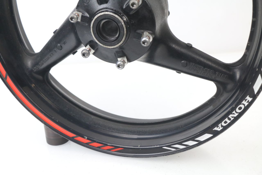 photo de CERCHIO ANTERIORE HONDA CBR 929 RR FIREBLADE 900 (2000 - 2001) - Ricambio usato controllato