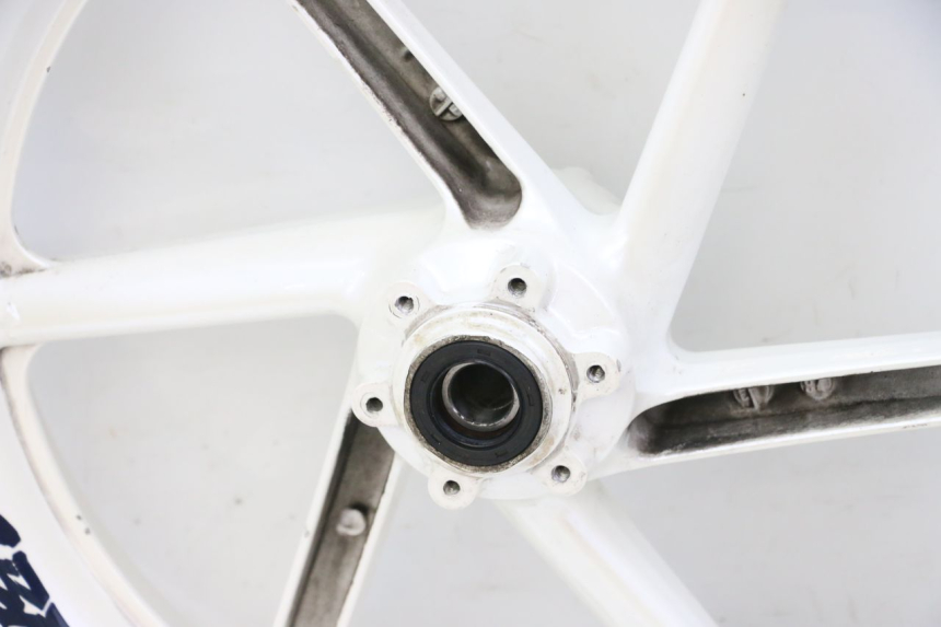 photo de CERCHIO ANTERIORE HONDA CBR RR FIREBLADE 900 (1992 - 1994) - Altra vista dell'articolo