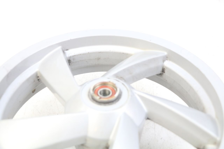 photo de CERCHIO ANTERIORE PEUGEOT CITYSTAR AIR 125 (2014 - 2017) - Primo piano tecnico