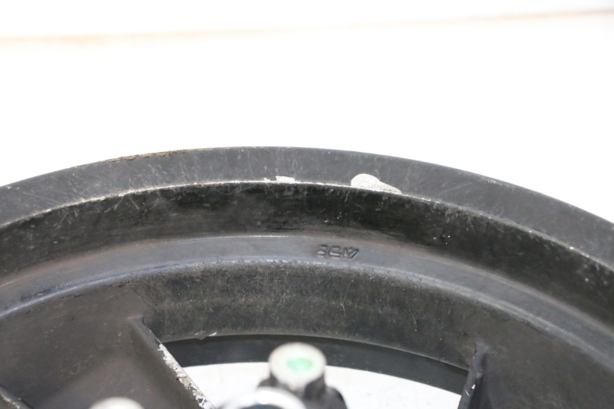 photo de CERCHIO ANTERIORE PEUGEOT CITYSTAR 50 (2013 - 2017) - Dettagli dei punti di fissaggio