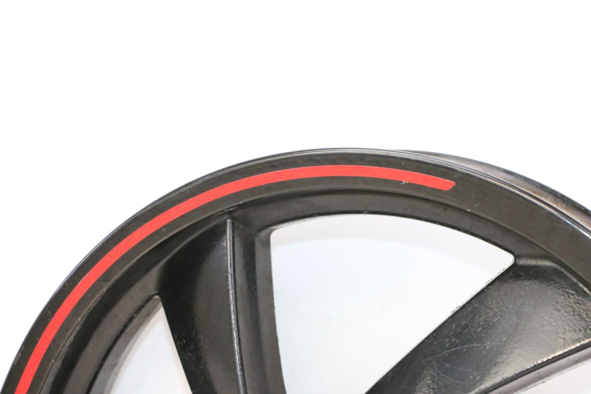 photo de CERCHIO ANTERIORE PEUGEOT CITYSTAR 50 (2013 - 2017) - Stato della superficie e materiale