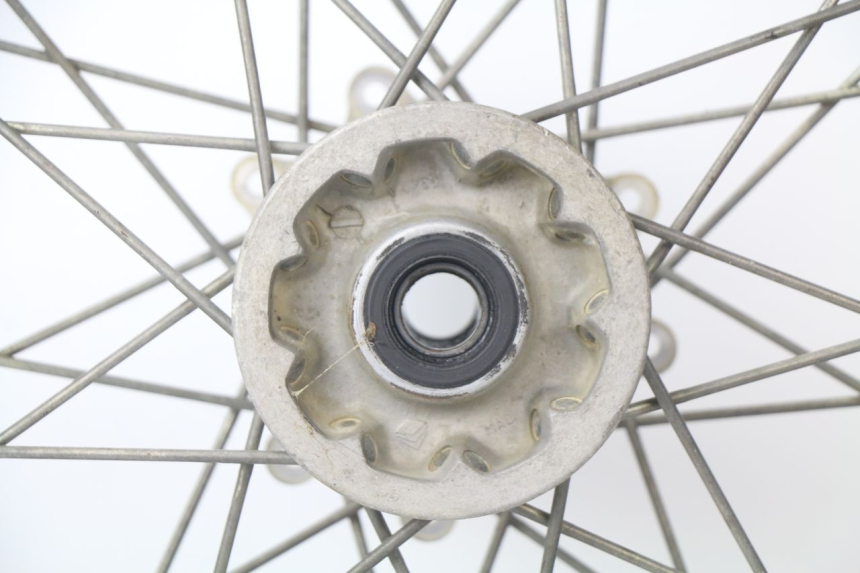 photo de CERCHIO ANTERIORE HONDA CR 125 (2000 - 2001) - Caratteristiche distintive