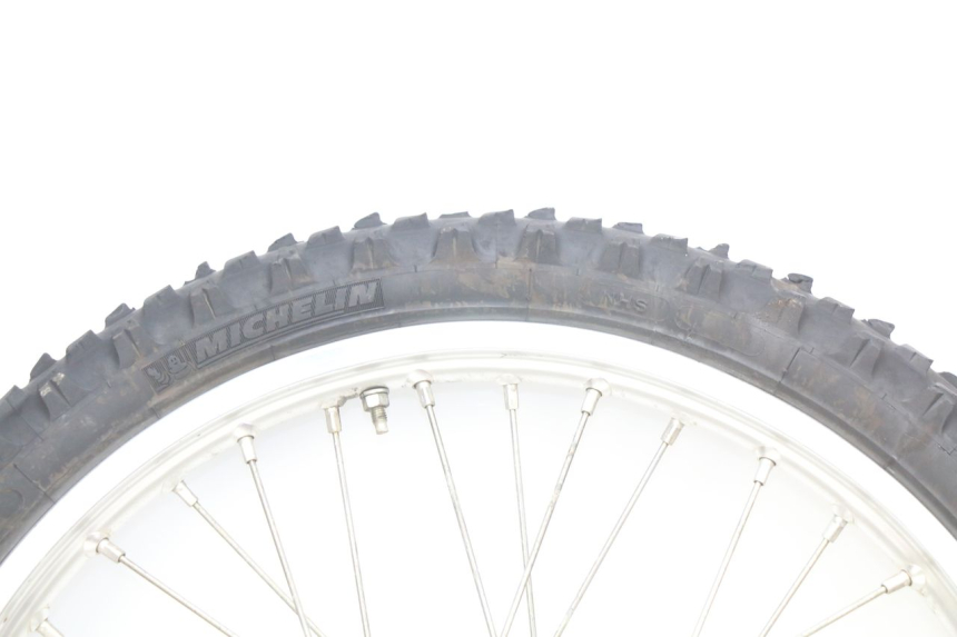 photo de CERCHIO ANTERIORE HONDA CRF CR-F 450 (2005 - 2008) - Primo piano ad alta risoluzione