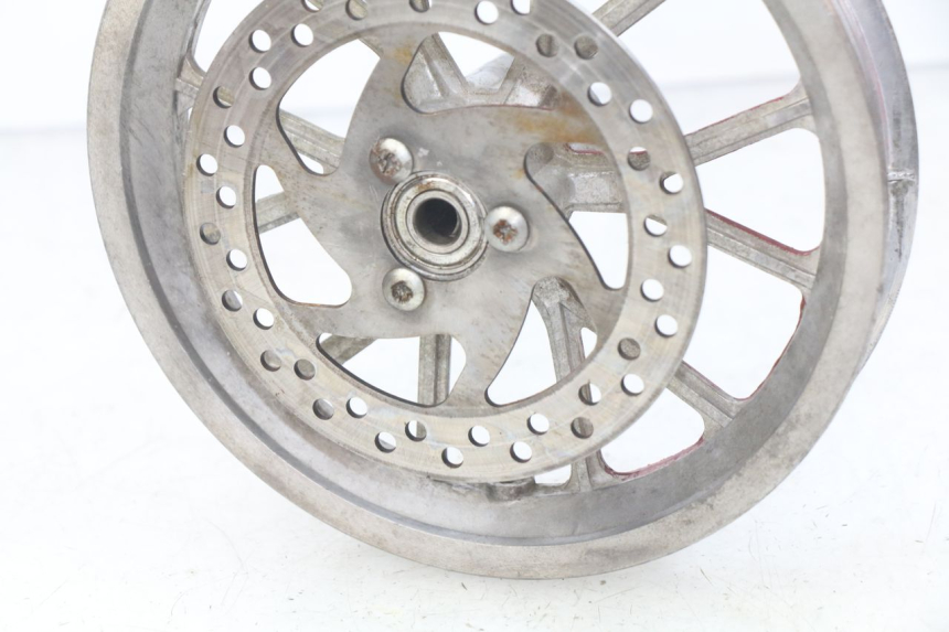 photo de CERCHIO ANTERIORE POCKET BIKE CROSS 50 - Dettagli dei punti di fissaggio