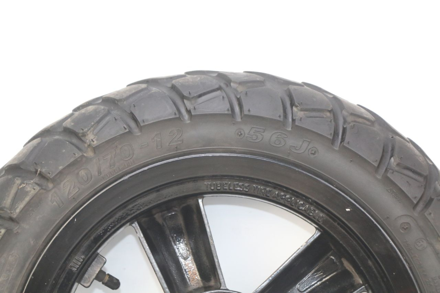 photo de CERCHIO ANTERIORE SYM CROX 4T 50 (2016 - 2023) - Caratteristiche distintive