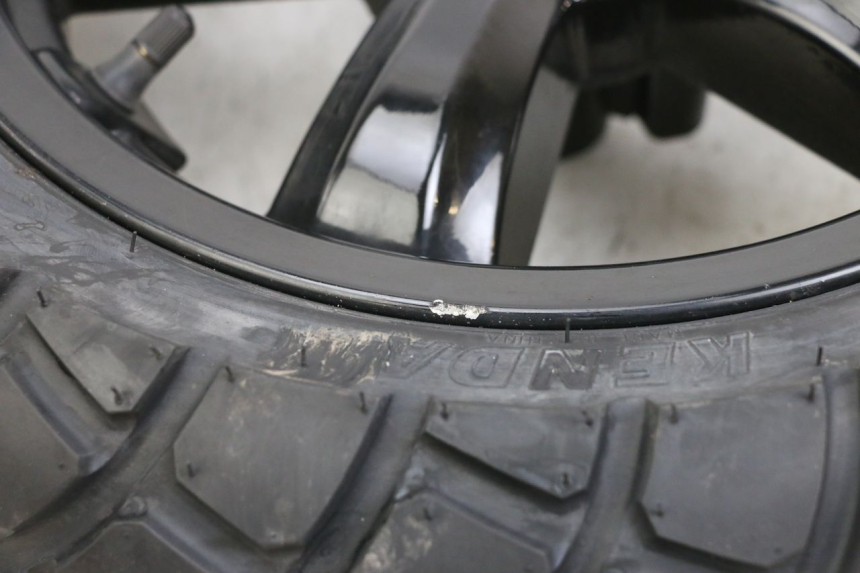 photo de CERCHIO ANTERIORE SYM CROX 4T 50 (2016 - 2023) - Zoom sullo stato d'uso