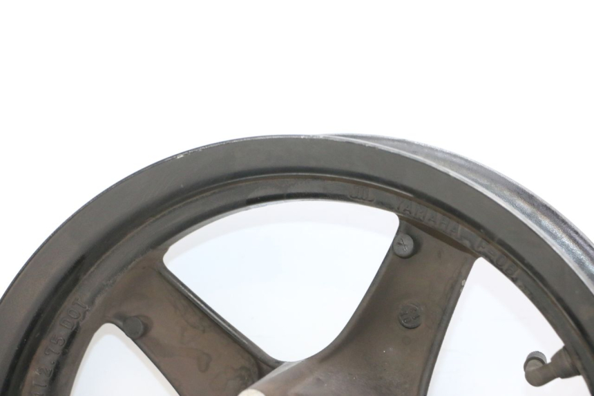 photo de CERCHIO ANTERIORE YAMAHA CYGNUS X INJECTION 125 (2007 - 2013) - Caratteristiche distintive