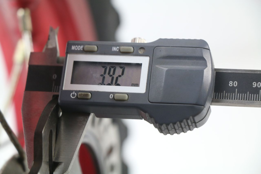 photo de CERCHIO ANTERIORE THUMP DIRT BIKE 120 - Zoom sullo stato d'uso