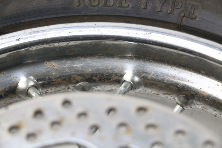 photo de CERCHIO ANTERIORE DERBI DIRT BOY 4T 50 - Stato della superficie e materiale