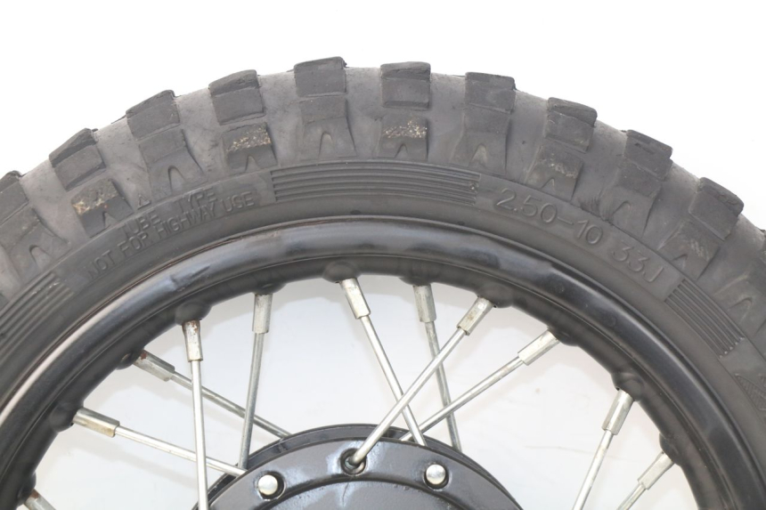 photo de CERCHIO ANTERIORE LIFAN DIRTBIKE 50 - Primo piano tecnico