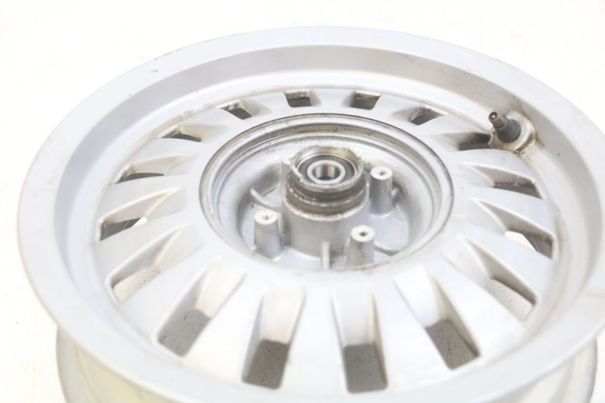 photo de CERCHIO ANTERIORE PEUGEOT DJANGO 4T 50 (2014 - 2019) - Primo piano tecnico