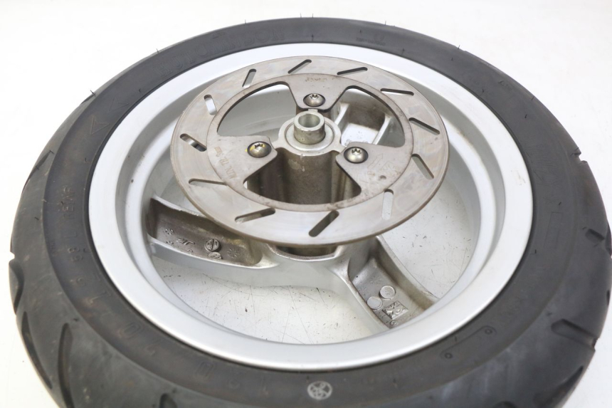 photo de CERCHIO ANTERIORE PEUGEOT E-VIVACITY 1 (2012 - 2018) - Primo piano tecnico