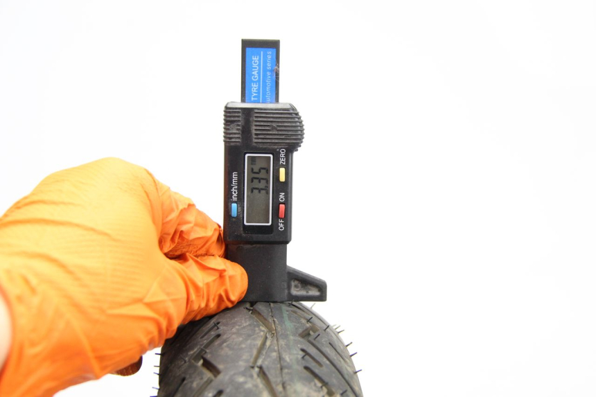 photo de CERCHIO ANTERIORE RIDE E1 1 (2014 - 2022) - Stato della superficie e materiale