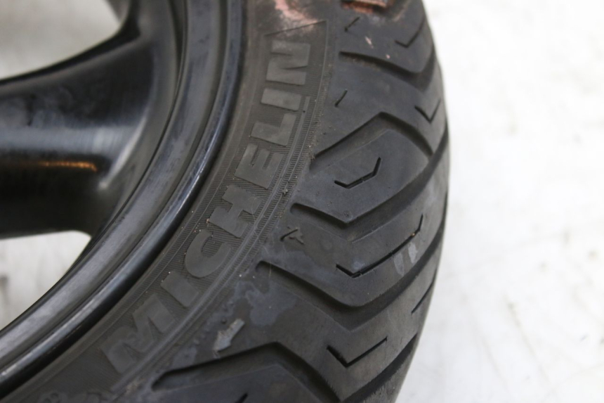 photo de CERCHIO ANTERIORE PEUGEOT ELYSTAR 50 (2002 - 2014) - Dettagli dei punti di fissaggio