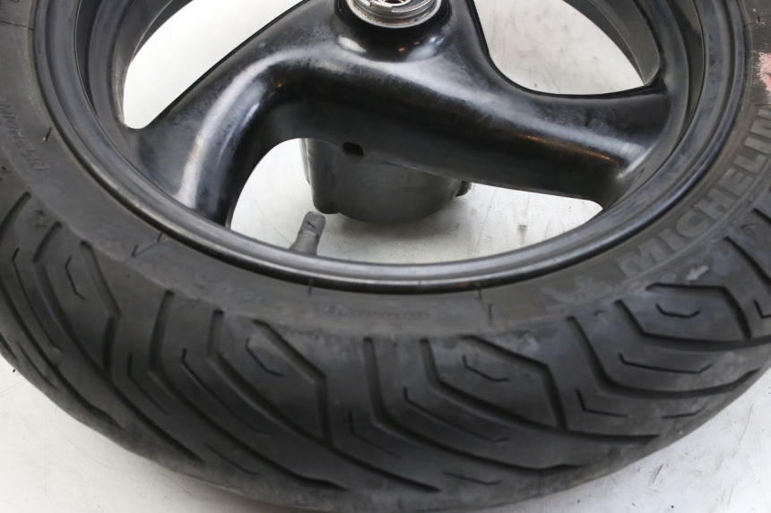 photo de CERCHIO ANTERIORE PEUGEOT ELYSTAR 50 (2002 - 2014) - Stato della superficie e materiale