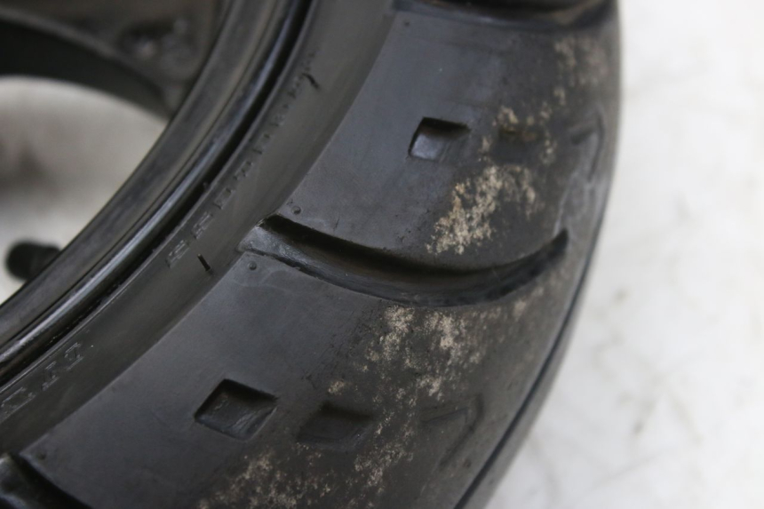 photo de CERCHIO ANTERIORE PEUGEOT ELYSTAR 50 (2002 - 2014) - Dettagli dei punti di fissaggio