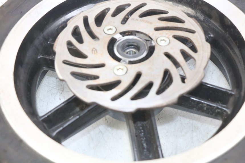 photo de CERCHIO ANTERIORE KEEWAY F-ACT FACT 50 (2006 - 2011) - Stato della superficie e materiale