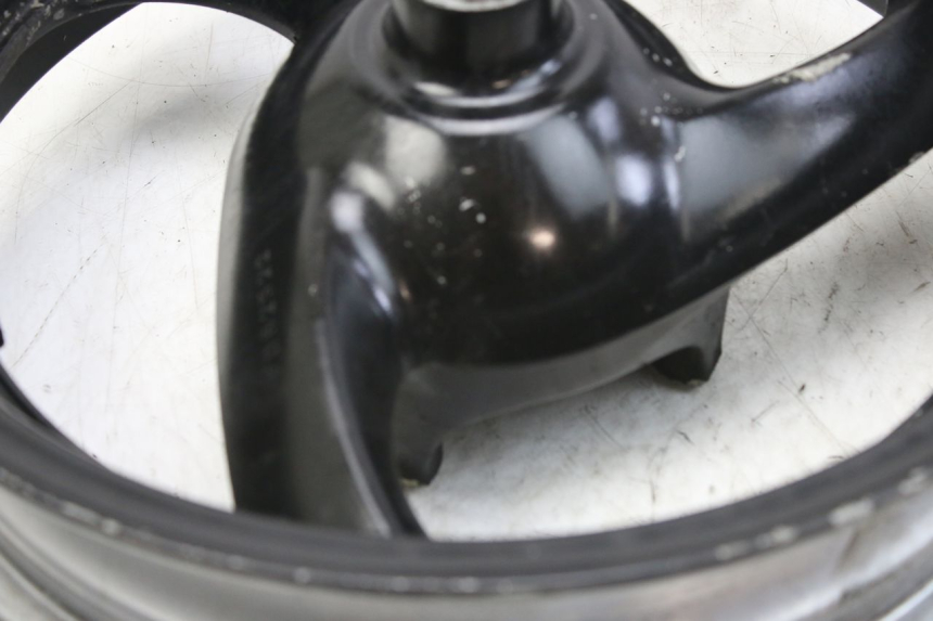 photo de CERCHIO ANTERIORE HONDA FES S-WING SWING ABS 125 (2007 - 2015) - Dettagli dei punti di fissaggio