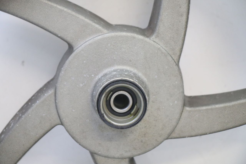 photo de CERCHIO ANTERIORE SYM FIDDLE 2 50 (2008 - 2013) - Primo piano tecnico