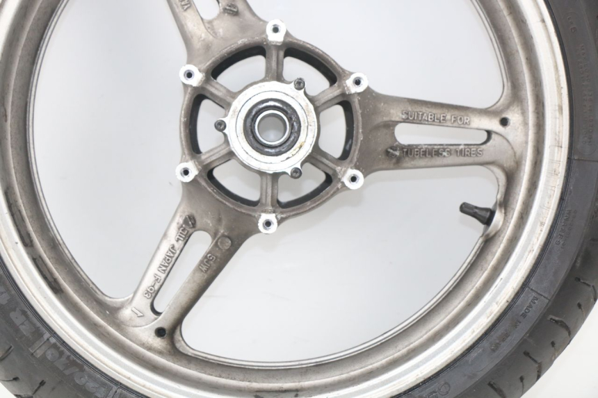 photo de CERCHIO ANTERIORE YAMAHA FJR ABS 1300 (2006 - 2012) - Primo piano ad alta risoluzione