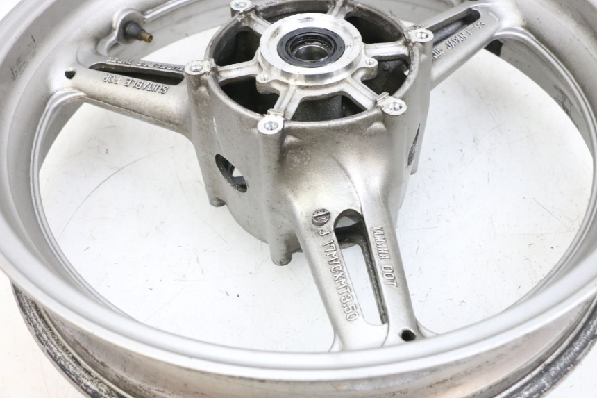 photo de CERCHIO ANTERIORE YAMAHA FJR ABS 1300 (2006 - 2012) - Marcature e riferimenti originali