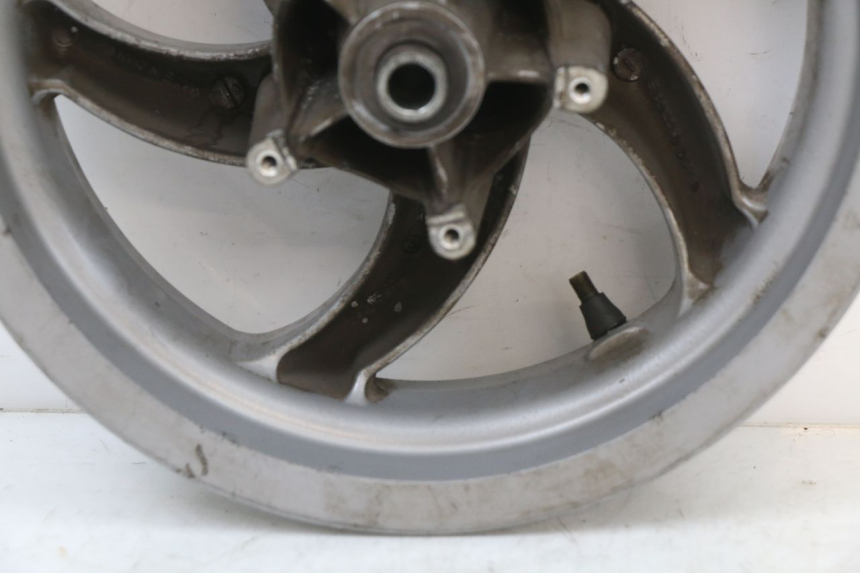 photo de CERCHIO ANTERIORE PIAGGIO FLY 2T 50 (2004 - 2017) - Dettagli dei punti di fissaggio