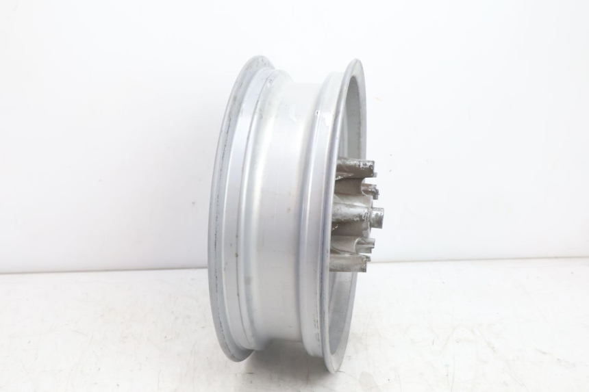 photo de CERCHIO ANTERIORE PIAGGIO FLY 2T 50 (2004 - 2017) - Caratteristiche distintive