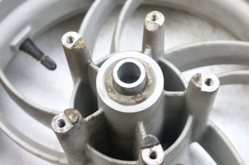 photo de CERCHIO ANTERIORE PIAGGIO FLY 4T 50 (2013 - 2017) - Vista d'insieme del prodotto