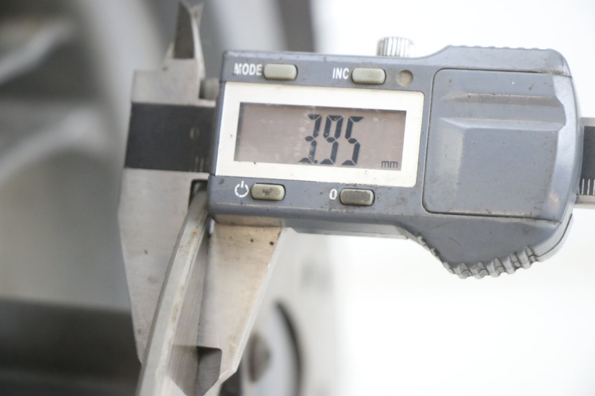 photo de CERCHIO ANTERIORE PIAGGIO FLY 125 (2005 - 2012) - Zoom sullo stato d'uso