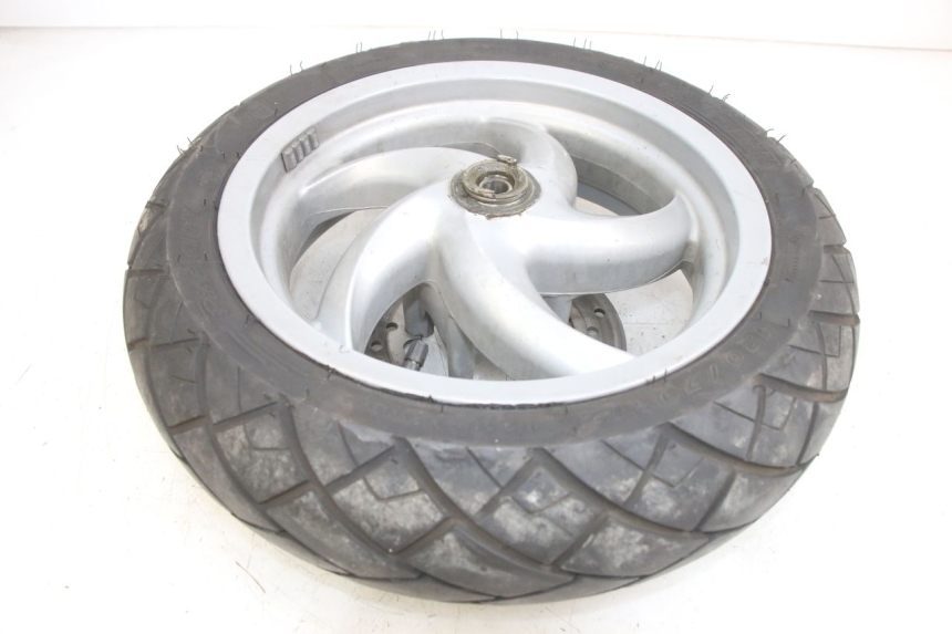 photo de CERCHIO ANTERIORE PIAGGIO FLY 125 (2005 - 2012) - Dettagli dei punti di fissaggio