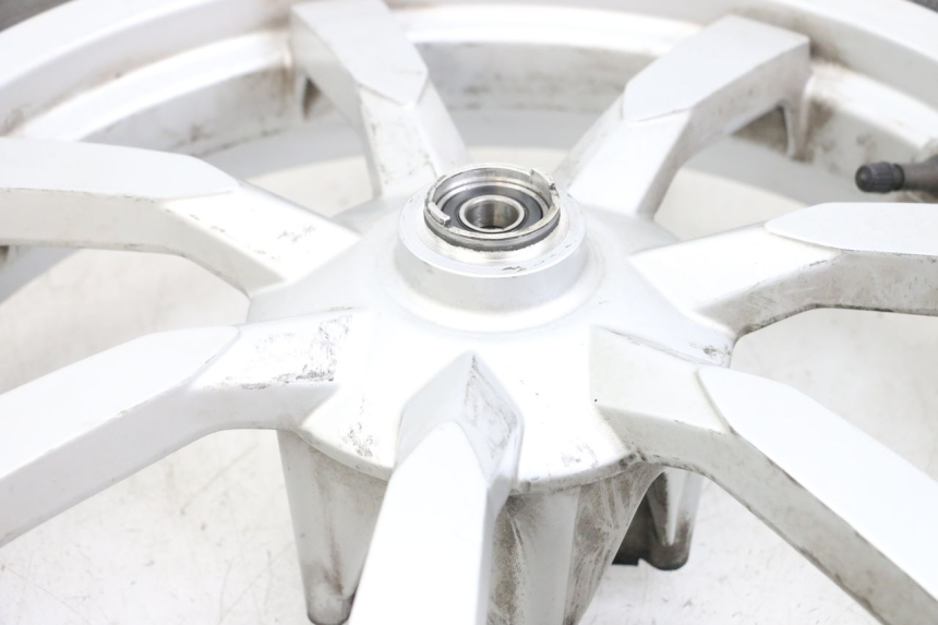 photo de CERCHIO ANTERIORE PEUGEOT GEOPOLIS RS 125 (2007 - 2009) - Primo piano tecnico