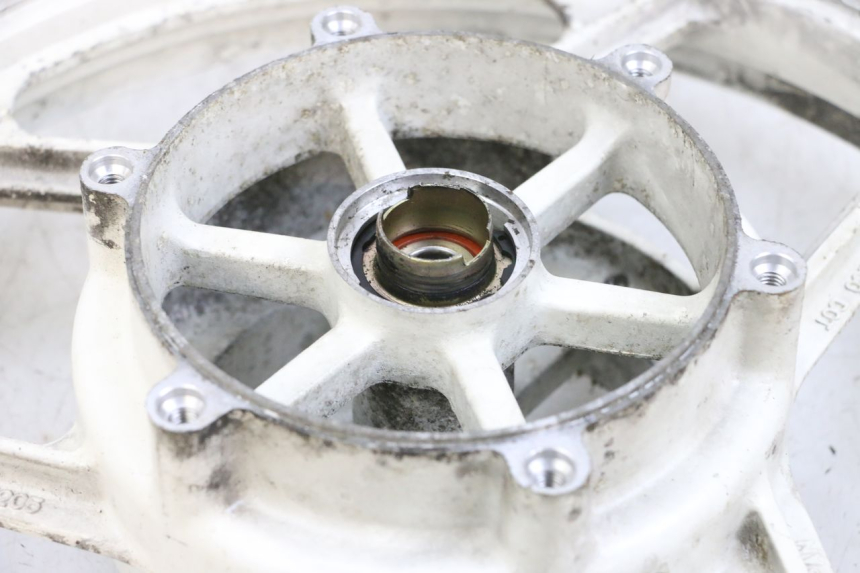 photo de CERCHIO ANTERIORE KAWASAKI GPX R WARBIRD 600 (1988 - 1993) - Primo piano ad alta risoluzione