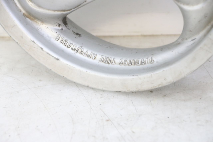 photo de CERCHIO ANTERIORE KYMCO GRAND DINK 125 (2008 - 2014) - Dettagli dei punti di fissaggio